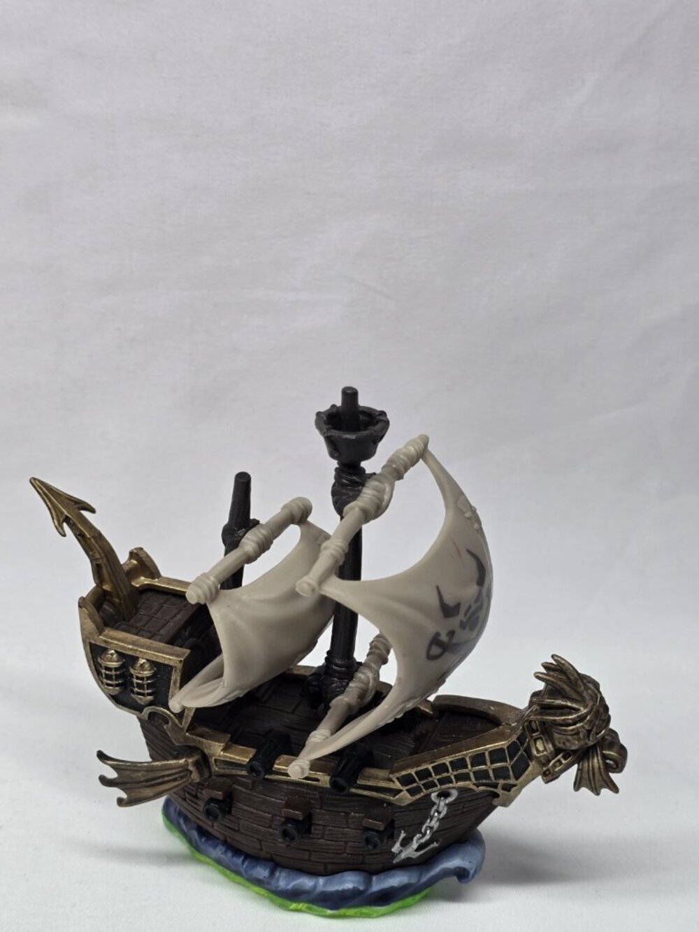 Skylanders Pirate Ship Seas Figure Spyro's Adventure Activision